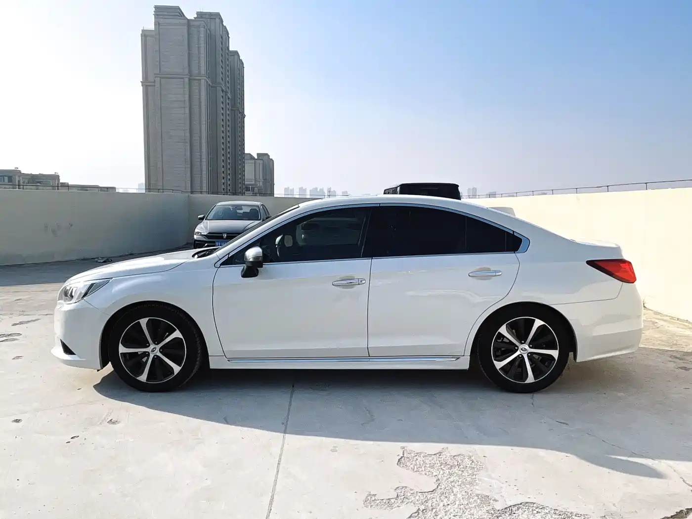Subaru Legacy 2016 2.5i AWD Glory Edition фото 4