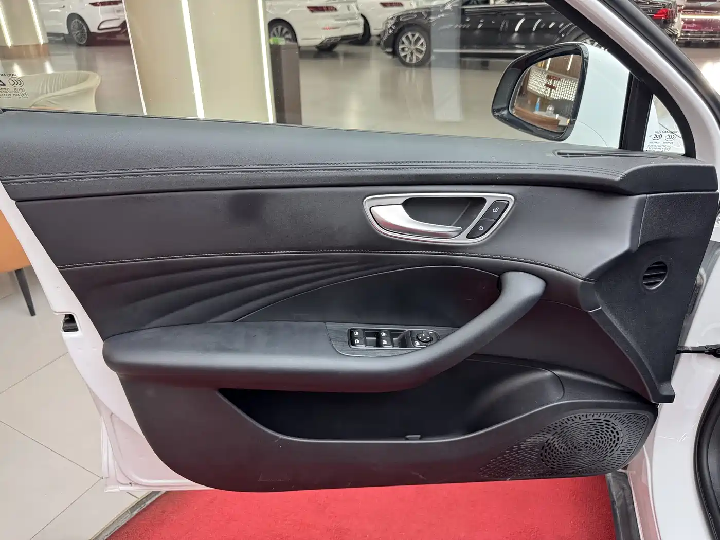 Roewe D7 2026 2023 DMH 125km Beyond Edition