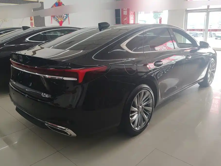 Buick LaCrosse 2025 2025 Platinum Avenir Edition