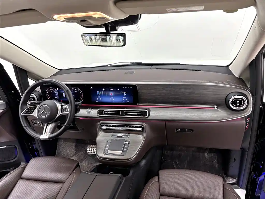 Mercedes-Benz V-Class 2024 V 300 L Long Wheelbase Luxury Edition фото 13