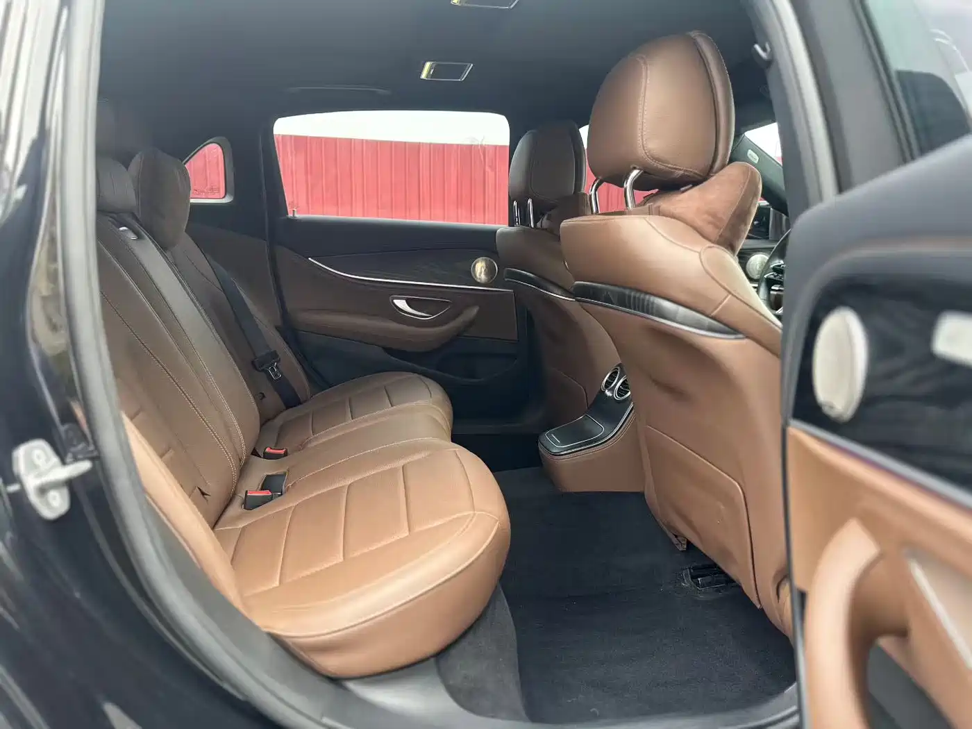 Mercedes-Benz E-Class 2022 Model Facelift II E 260 L Sport фото 6