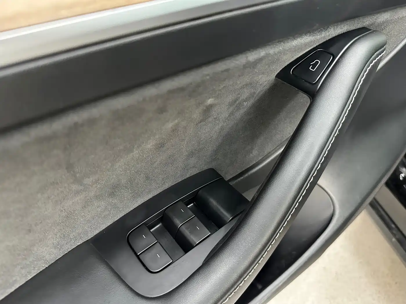 Фото 6 - Tesla Model 3