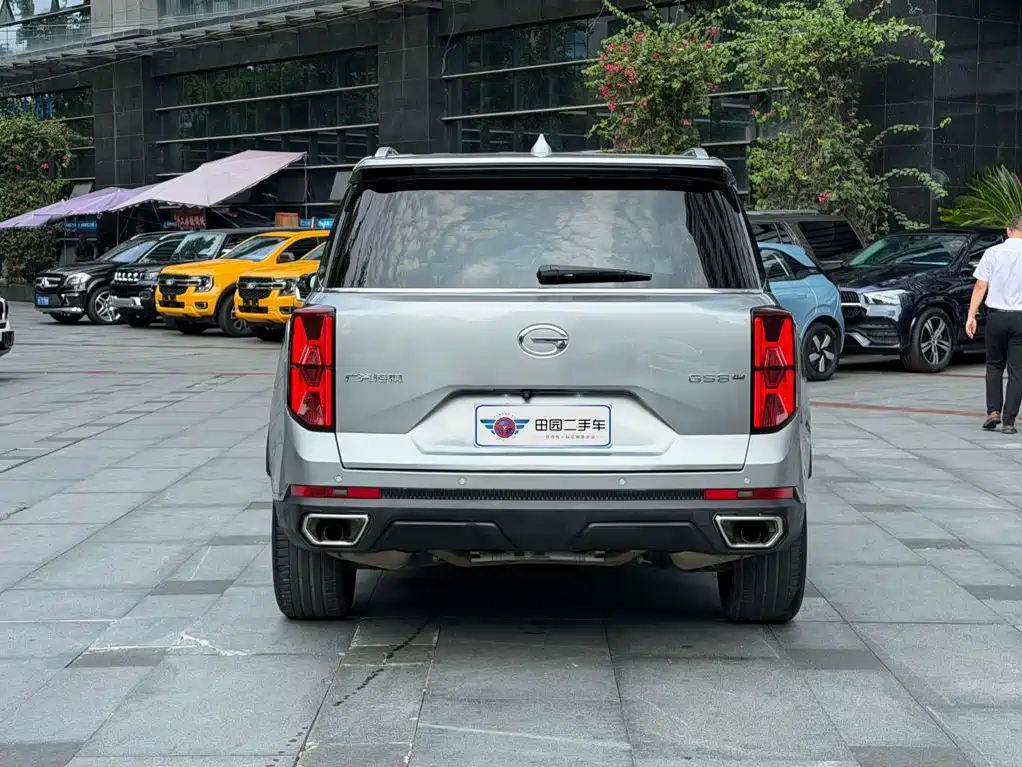 صورة 14 - GAC Trumpchi GS8