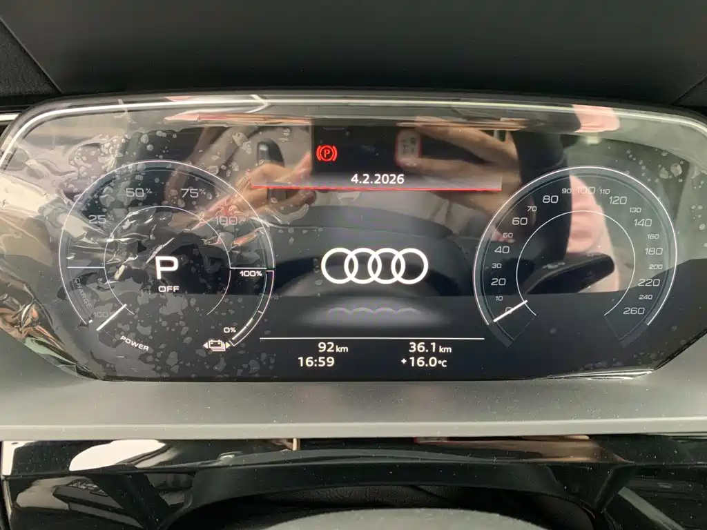 Audi e-tron 2026 2021 50 quattro Luxury