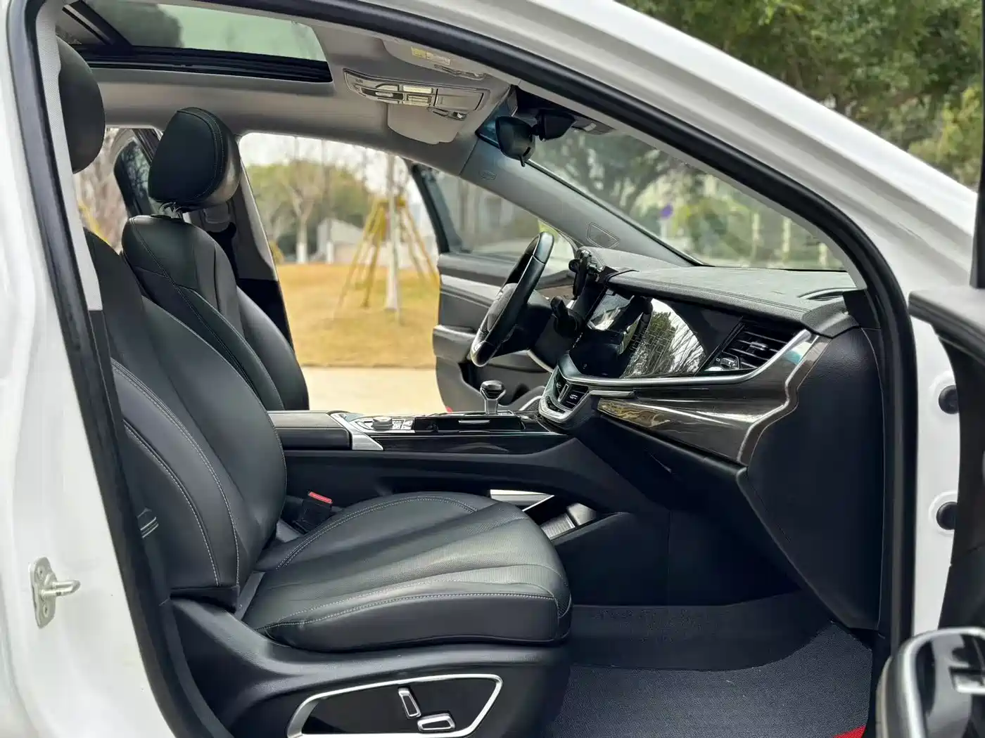 GEELY AUTOMOBILE BORUI