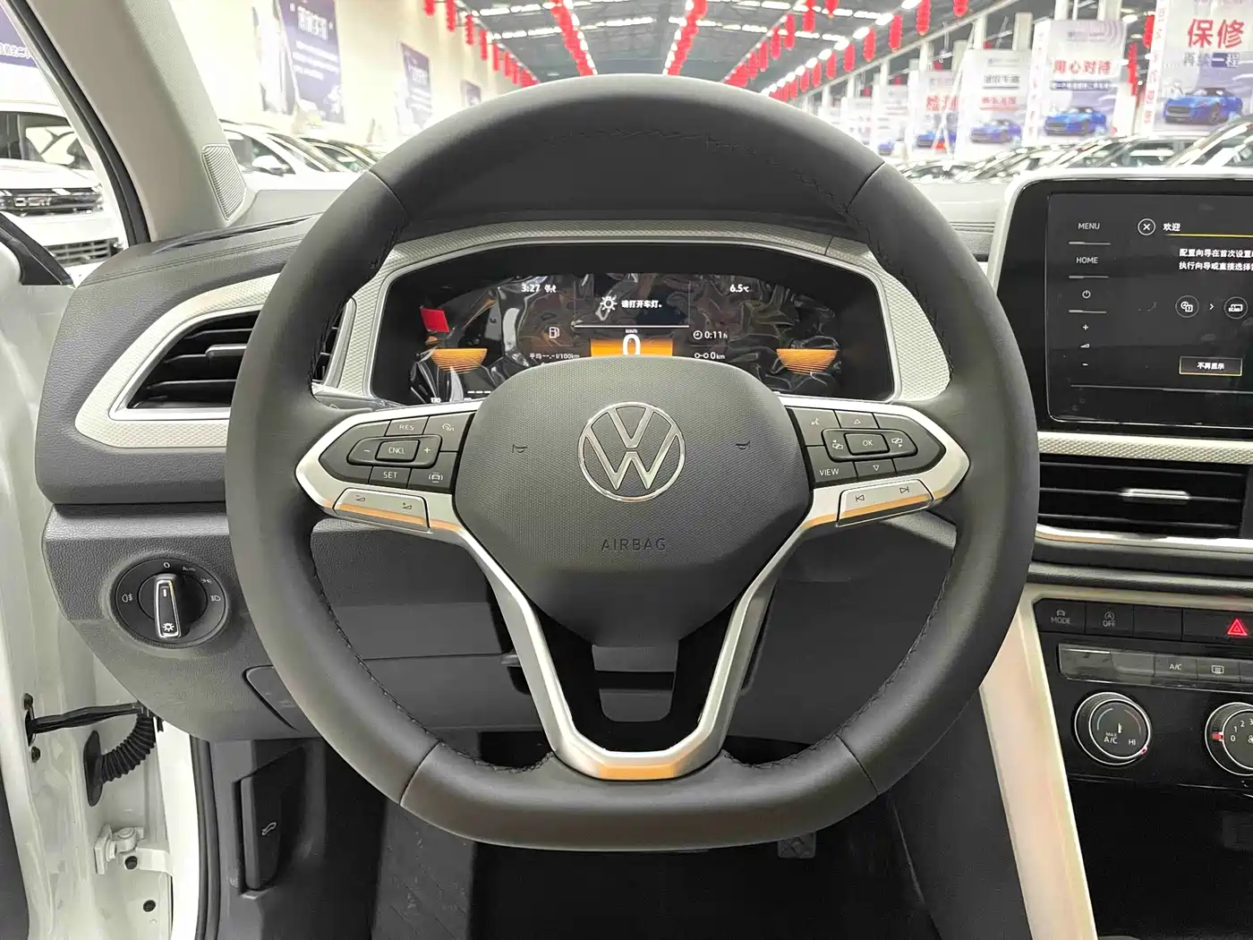 Volkswagen T-ROC 2025 Facelift 280TSI DSG 2WD Time Edition фото 4