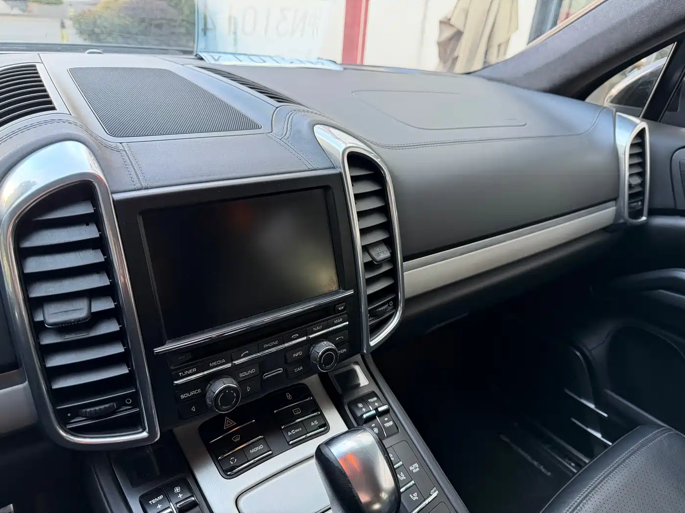 Porsche Cayenne 2011 Cayenne Turbo 4.8T фото 16