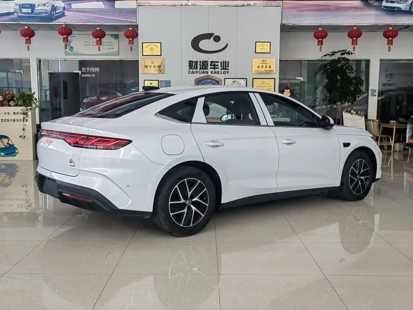 BYD Qin L 2026 2026 Model DM-i Smart Drive Edition 128KM Pioneer