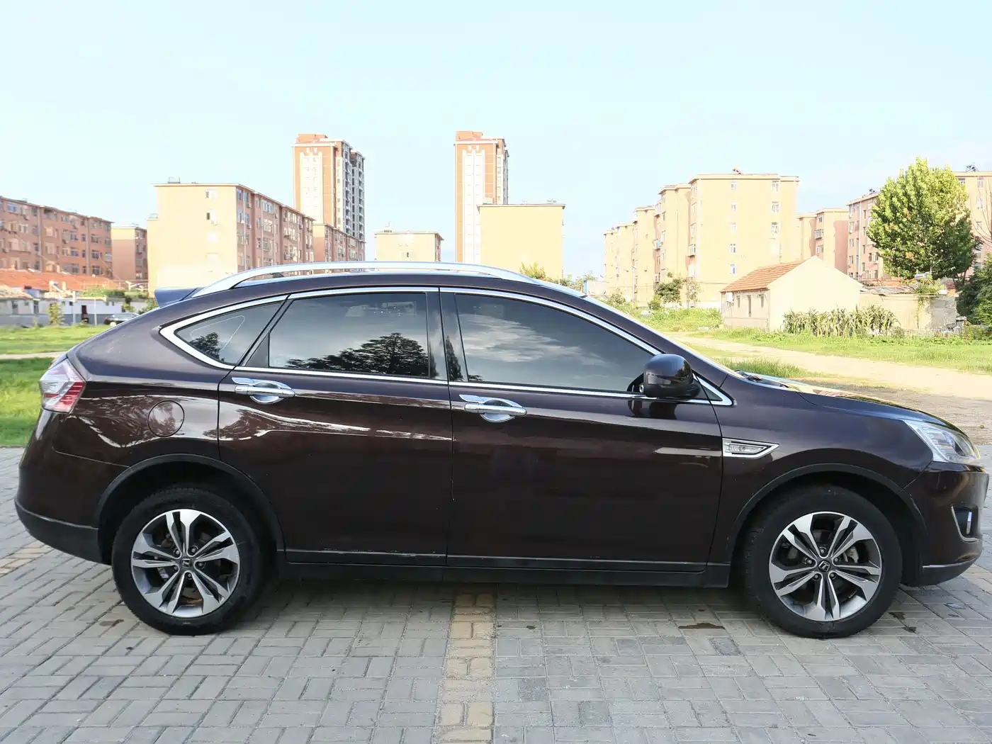 2017 Luxgen U6 SUV