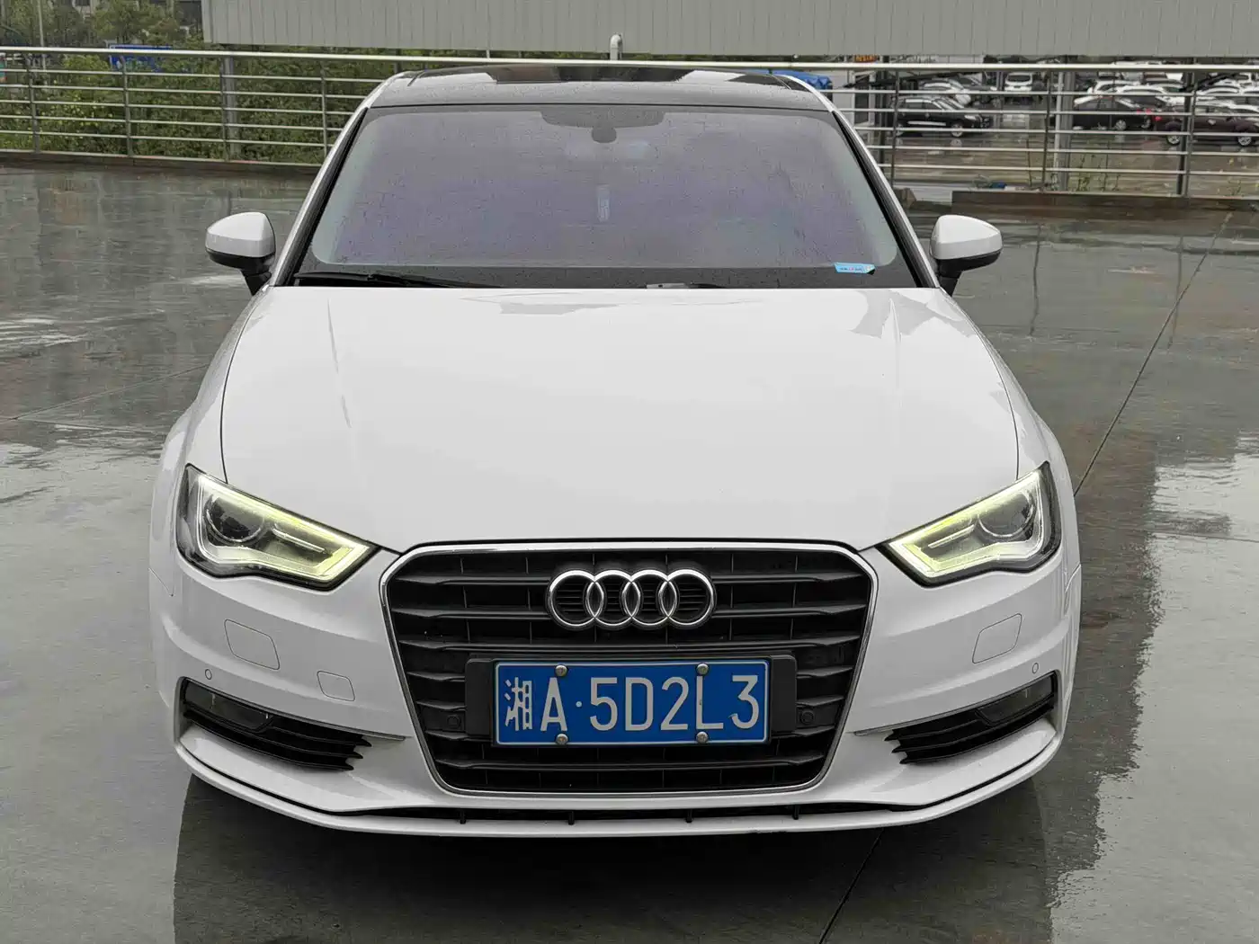 Audi A3 2016 Limousine 35 TFSI Leadership фото 2