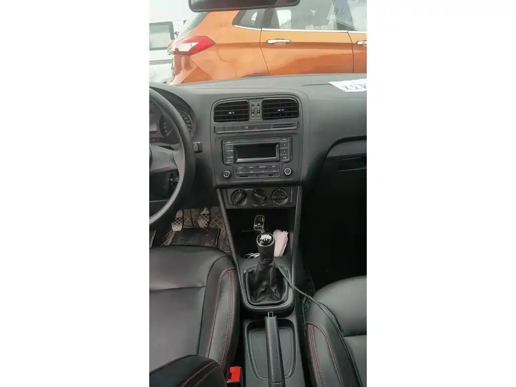 Фото 5 - Volkswagen Polo