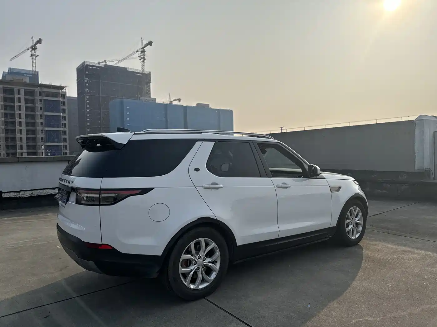 Land Rover Discovery 2017 3.0 SC V6 SE фото 5