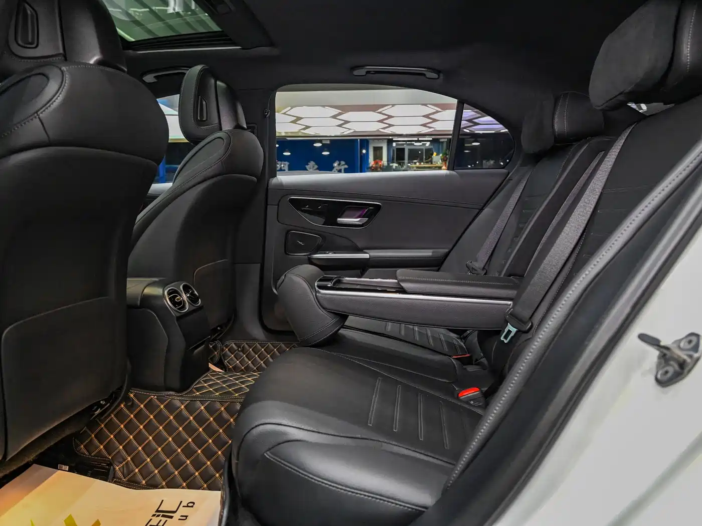 Mercedes-Benz C-Class 2022 C 200 L Sport Version фото 16