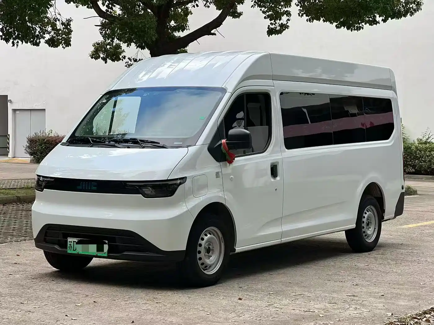 Jiangling E-Fushun 2026 2025 Model Bright Window Version 77kwh Medium Wheelbase Medium Roof