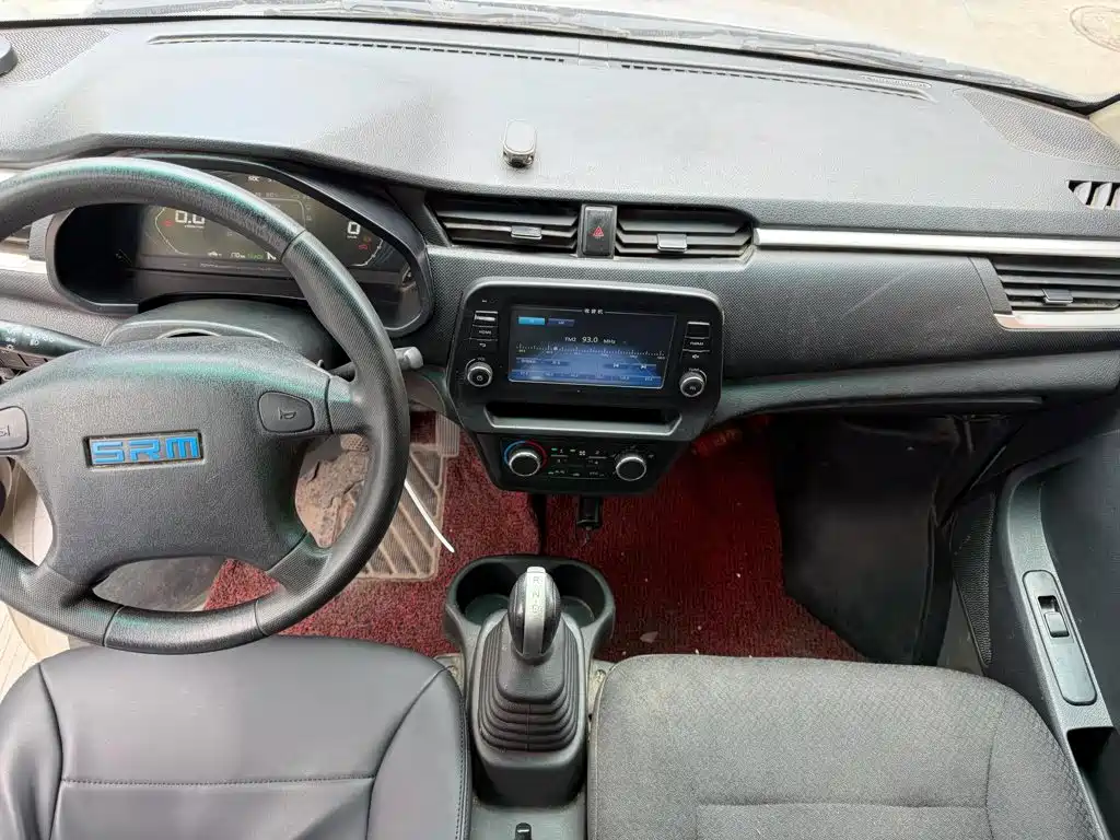 SRM Xinyuan Xinyuan T2S EV 2023 2021 Van