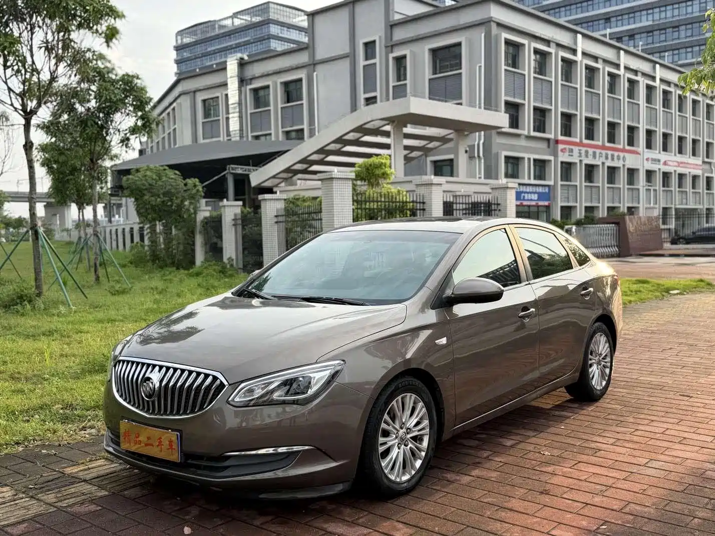 Фото 1 - Buick Excelle
