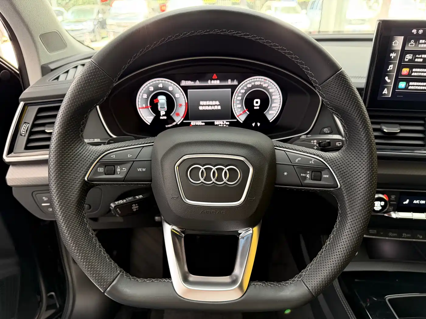 Фото 15 - Audi Q5L