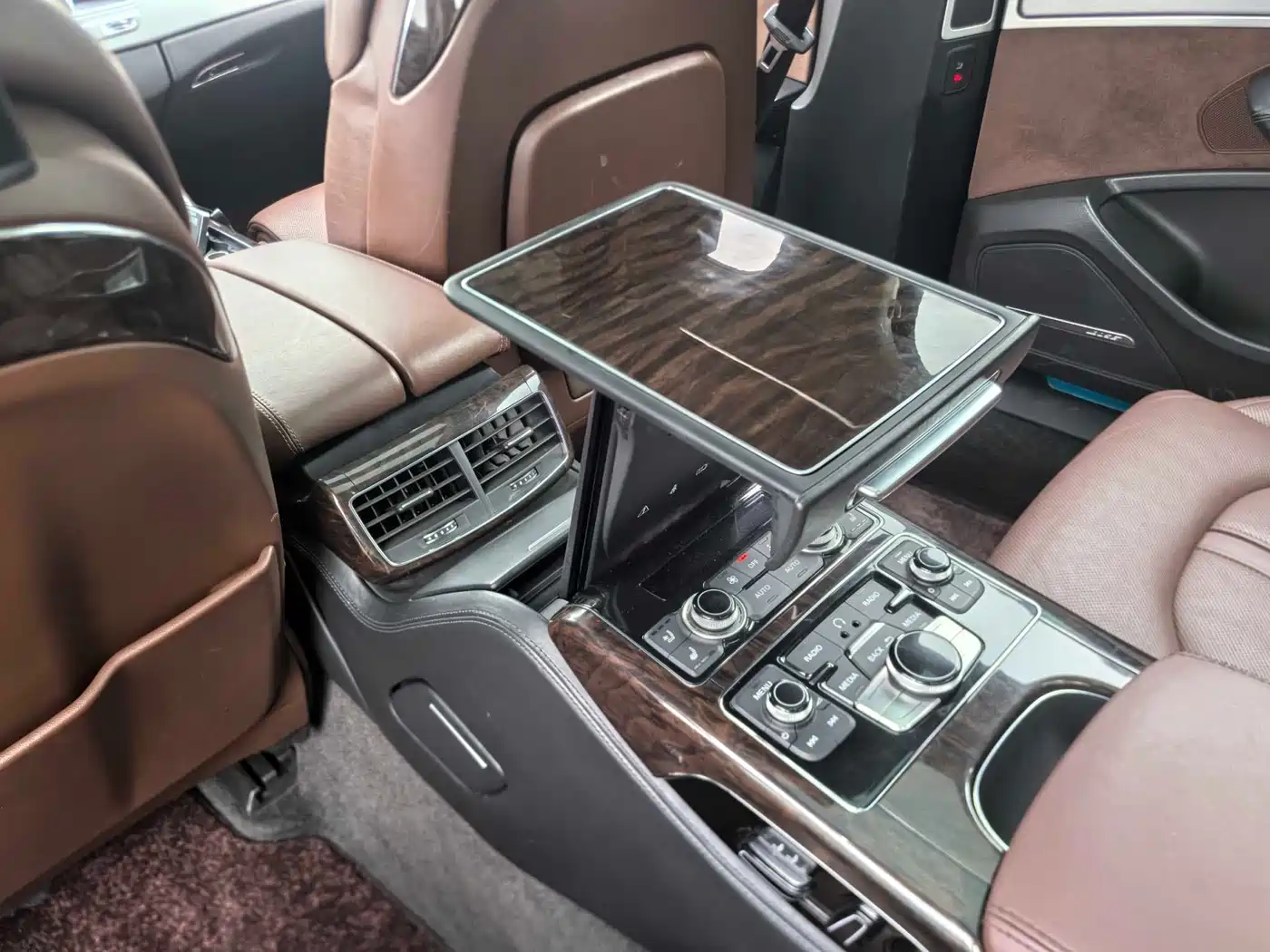 Audi A8 2013 A8L 50 TFSI quattro Premium фото 16