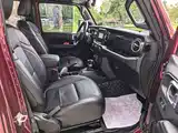 Photo 14 - Jeep Wrangler