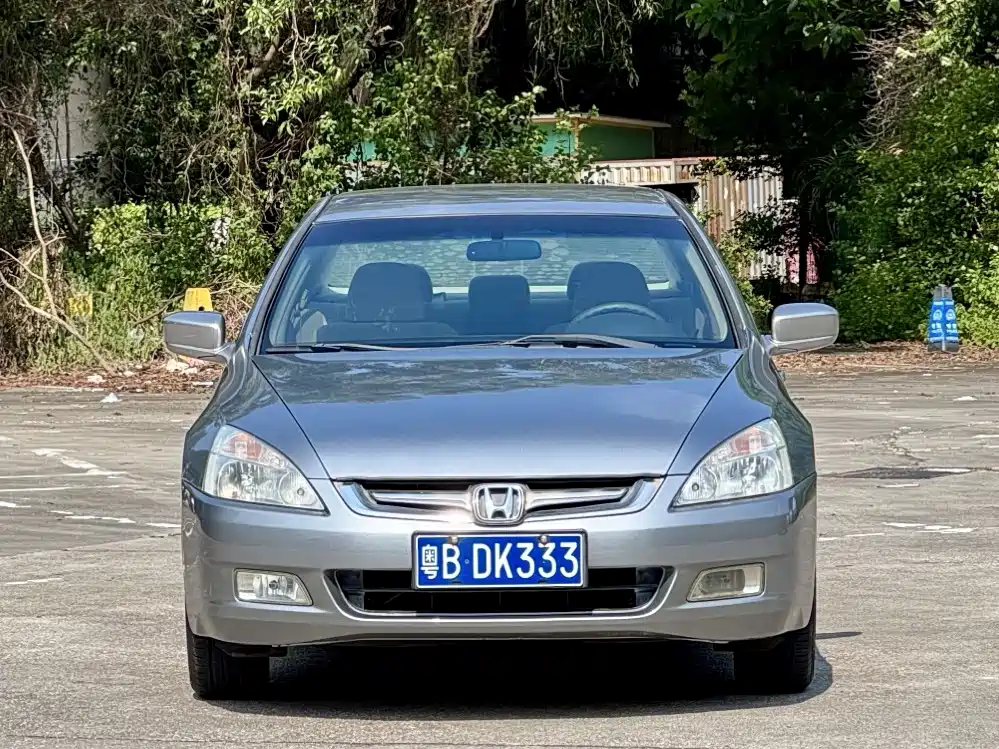 Фото 2 - Honda Accord