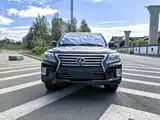 Фото 2 - Lexus LX