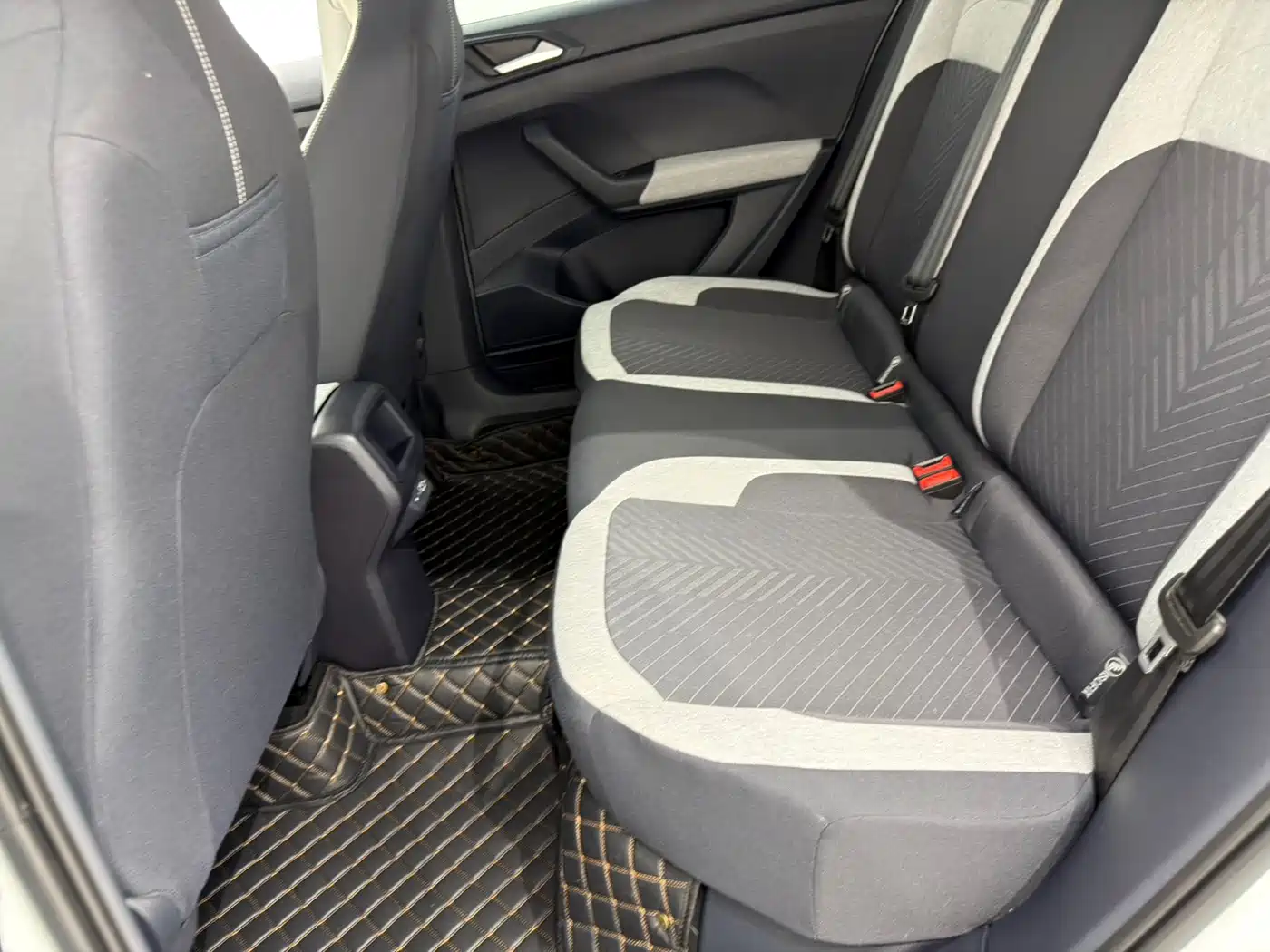 Volkswagen Tharu 2025 2026 New Sharp 1.5L Advance Edition