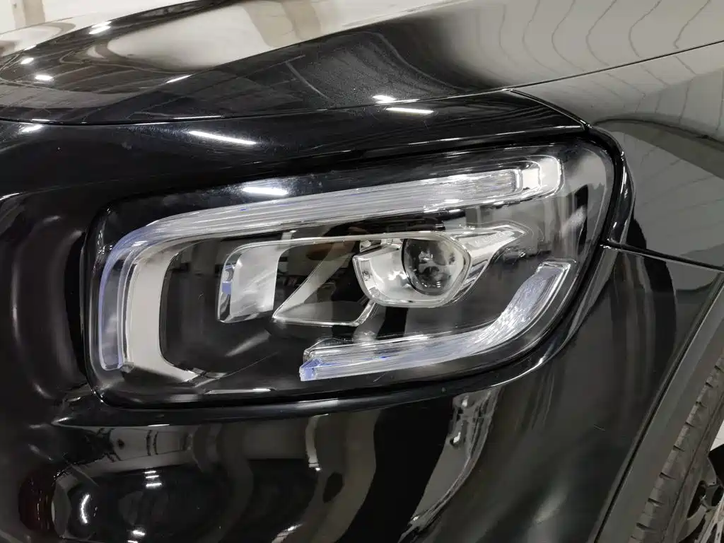 Фото 7 - Mercedes-Benz GLB