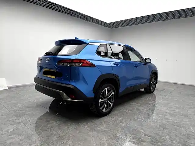 Toyota Frontlander 2022 2.0L CVT Luxury PLUS Edition фото 7