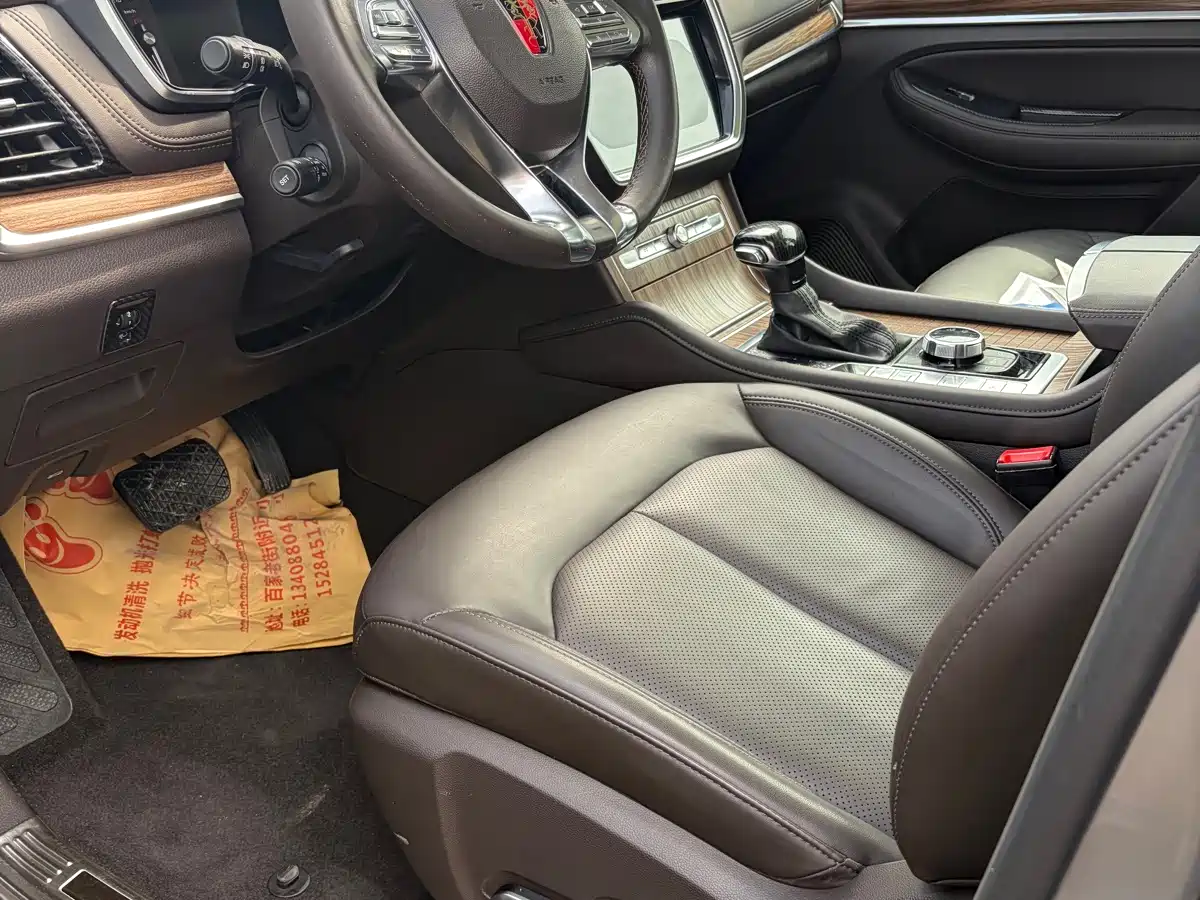 Roewe RX8 2018 2018 30T Smart Internet AWD Flagship Edition