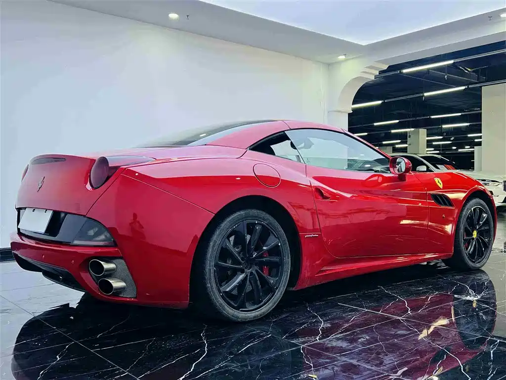 Ferrari California T 2010 2009 4.3L Standard