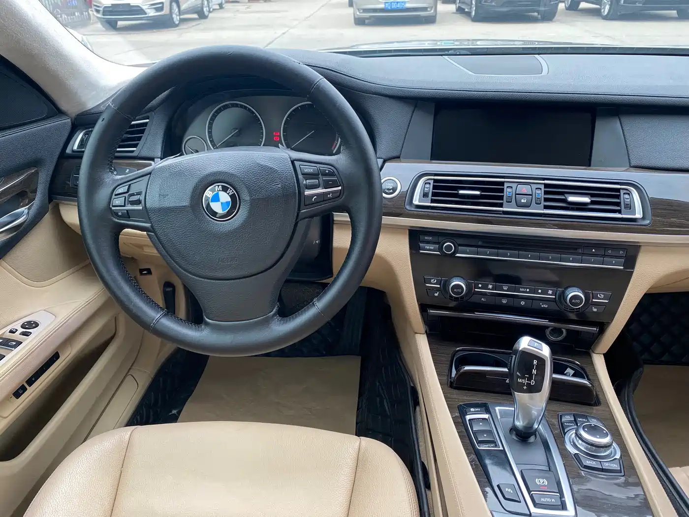 BMW 7 Series 2011 740Li Steinway Limited Edition фото 11
