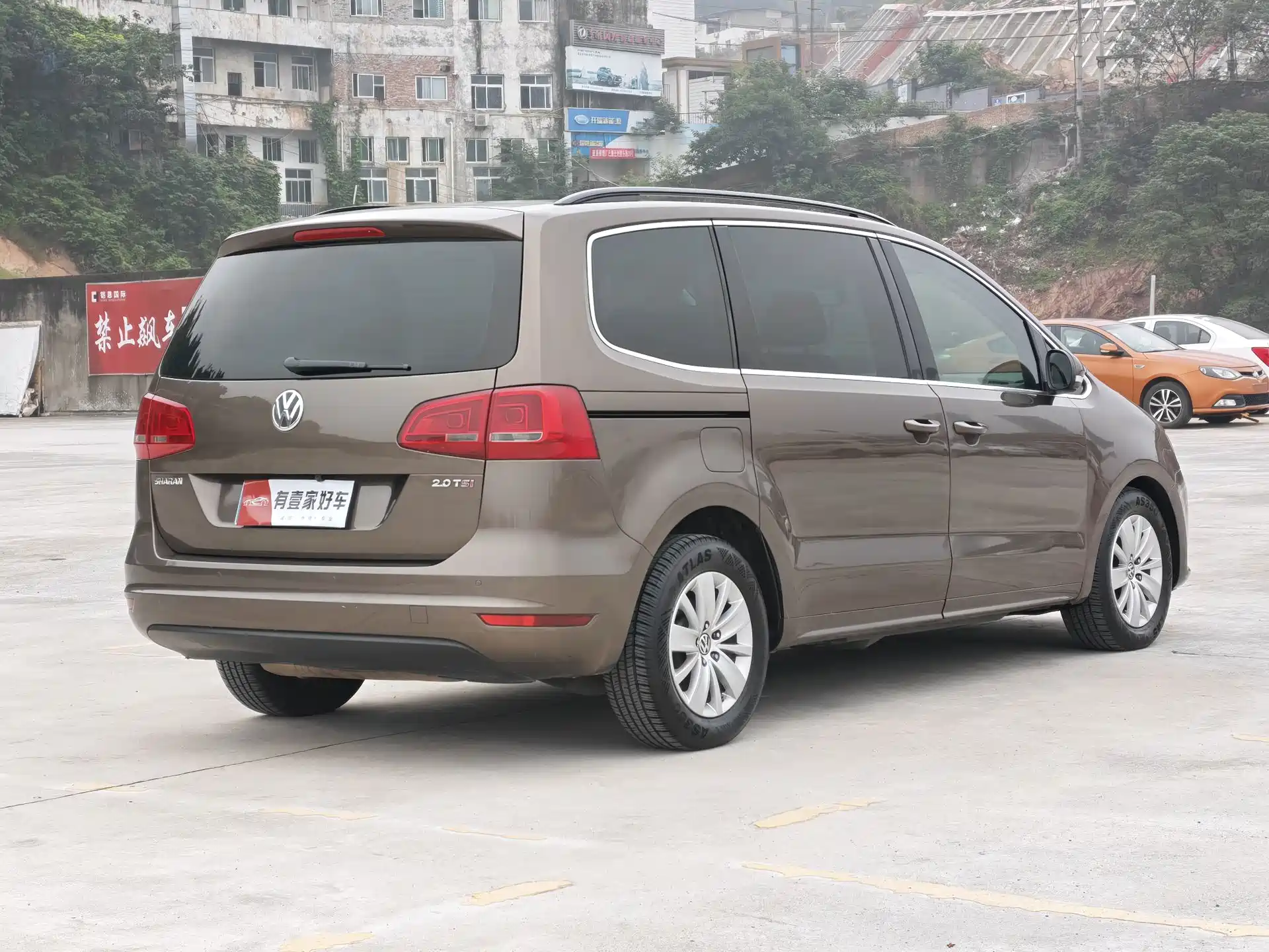 Фото 4 - Volkswagen Sharan