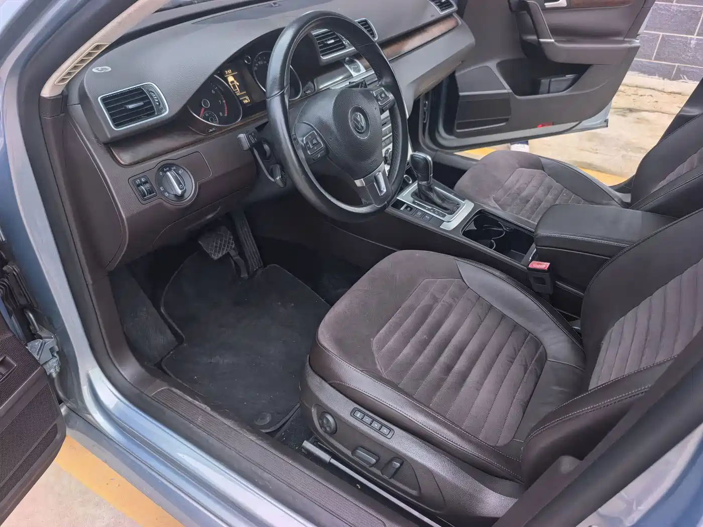 Volkswagen Magotan (Import) 2012 2012 Wagon 2.0TSI Comfort