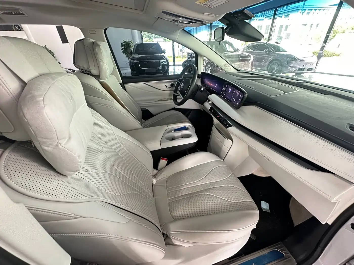 Buick GL8 New Energy 2024 2024 Landglory Smart Enjoy Edition 7-Seater