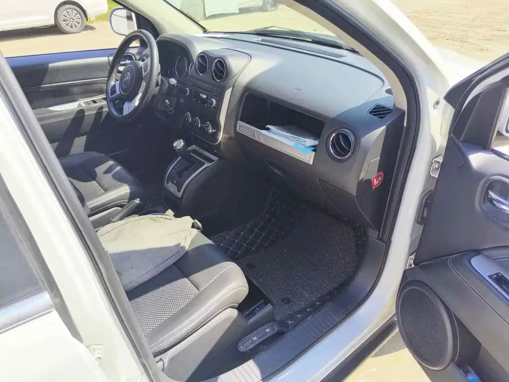 Jeep Compass (Import) 2015 2014 Facelift 2.4L 4WD Comfort Edition