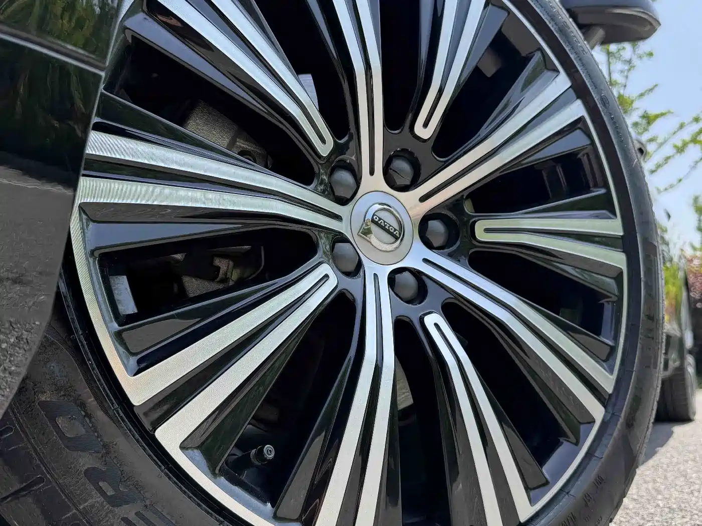 Фото 9 - Volvo S90