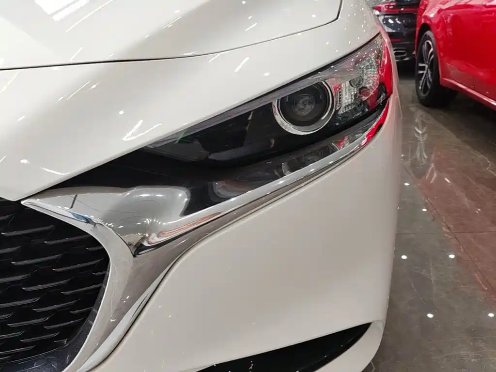 صورة 24 - Mazda Mazda 3