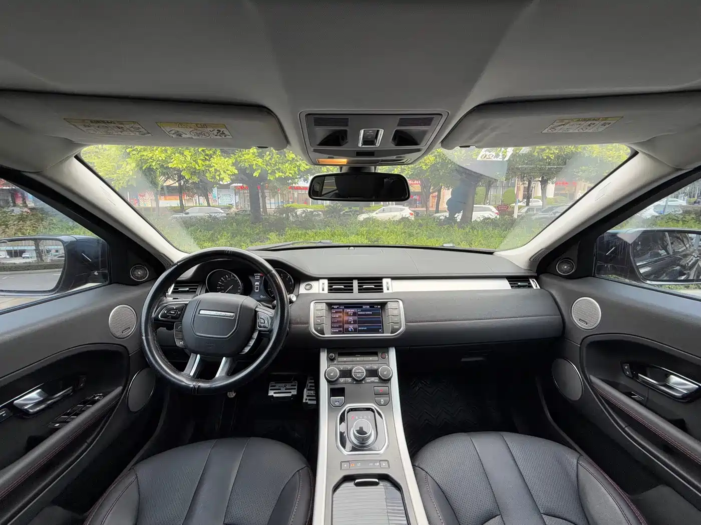 Land Rover Range Rover Evoque (Import) 2013 2.0T 5-door Premium Edition фото 15
