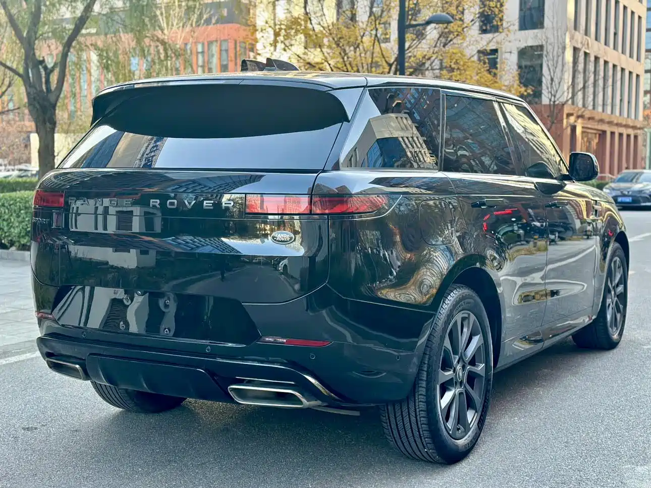 Land Rover Range Rover Sport 2023 400PS Dynamic SE фото 5