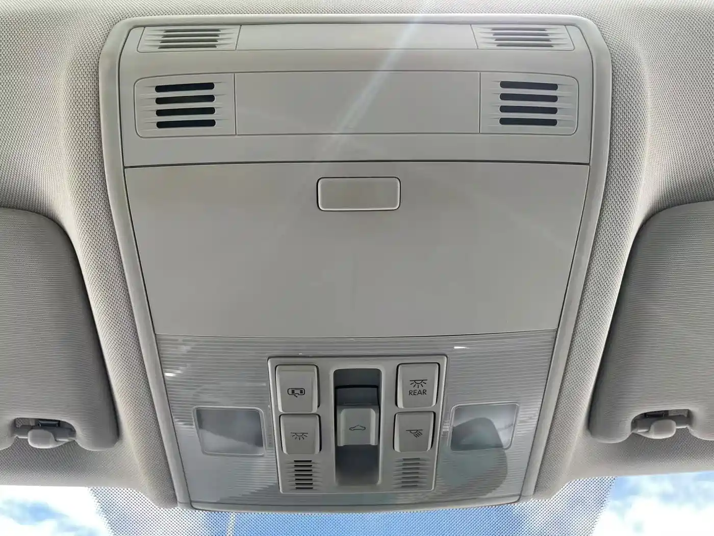 Фото 24 - Volkswagen Golf