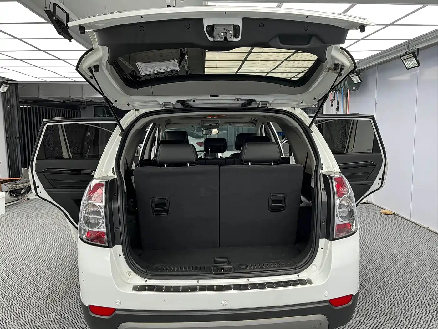 Chevrolet Captiva 2014 2014 2.4L 4WD Flagship 7-seater
