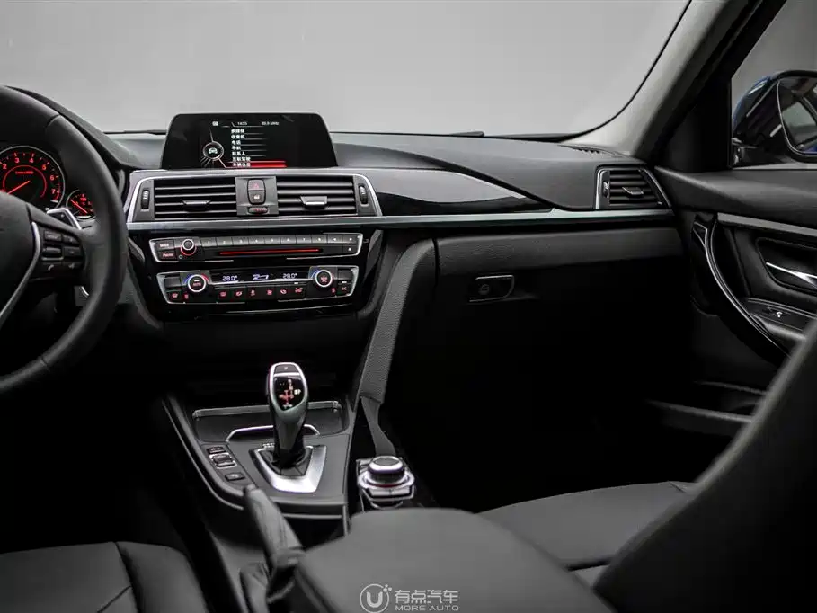 BMW 3 Series 2017 320Li M Sport фото 10
