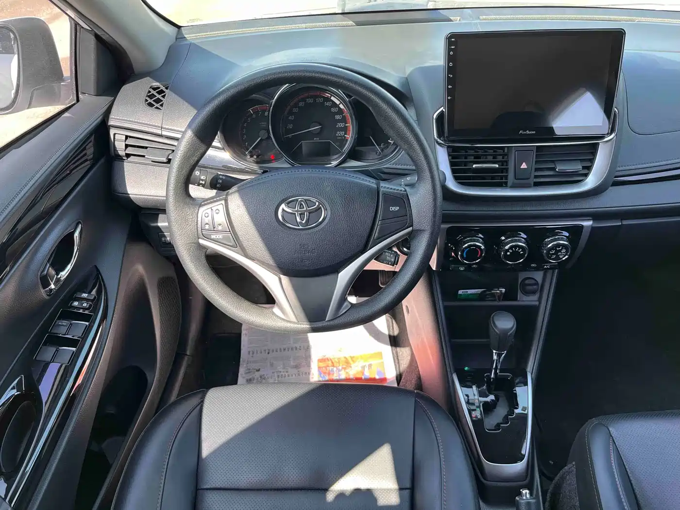 Toyota YARiS L Zhi Xuan 2022 Zhi Xuan X 1.5L CVT Luxury PLUS Edition фото 7