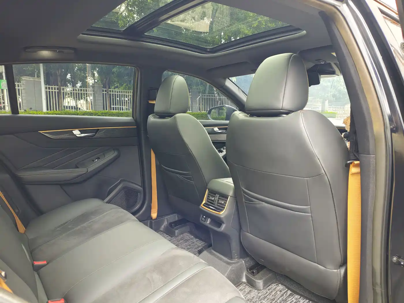 DONGFENG YI HYUN MAX