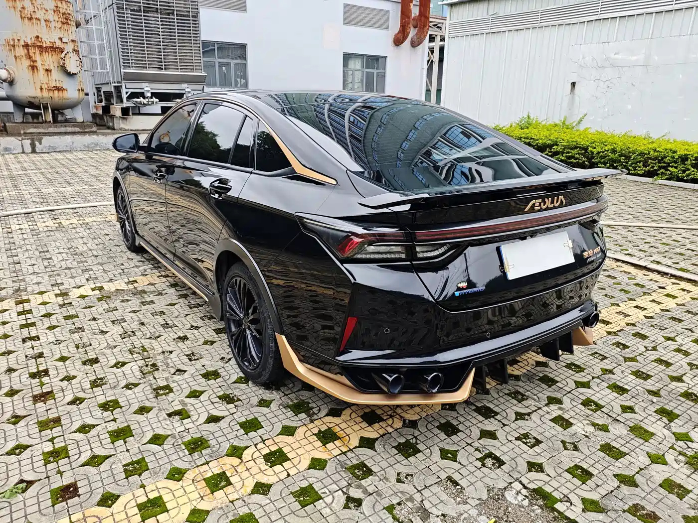 DONGFENG YI HYUN MAX