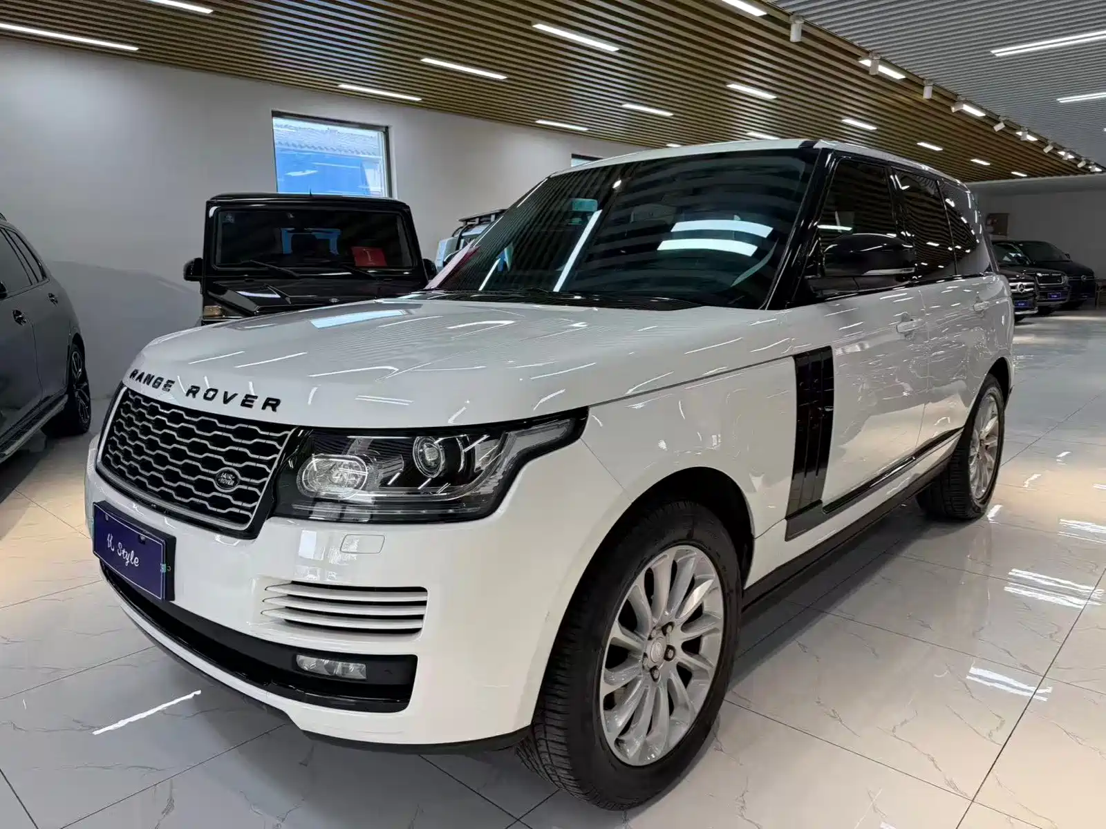 Фото 3 - Land Rover Range Rover