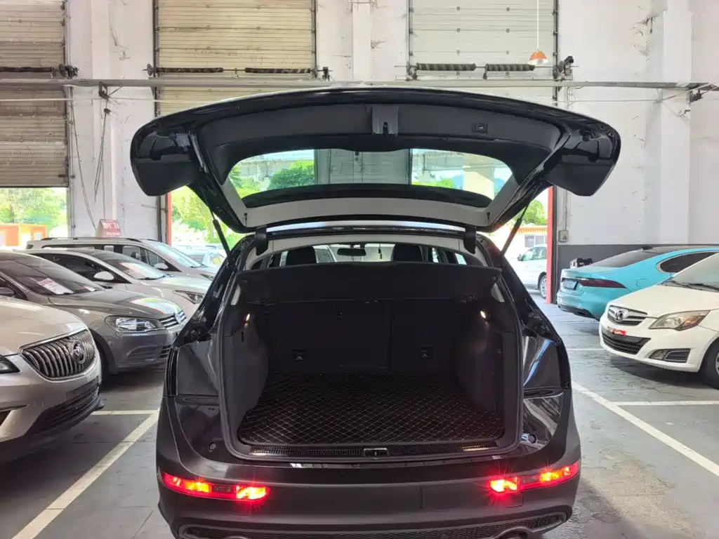 Audi Q5 2018 2017 Plus 40 TFSI Progressive