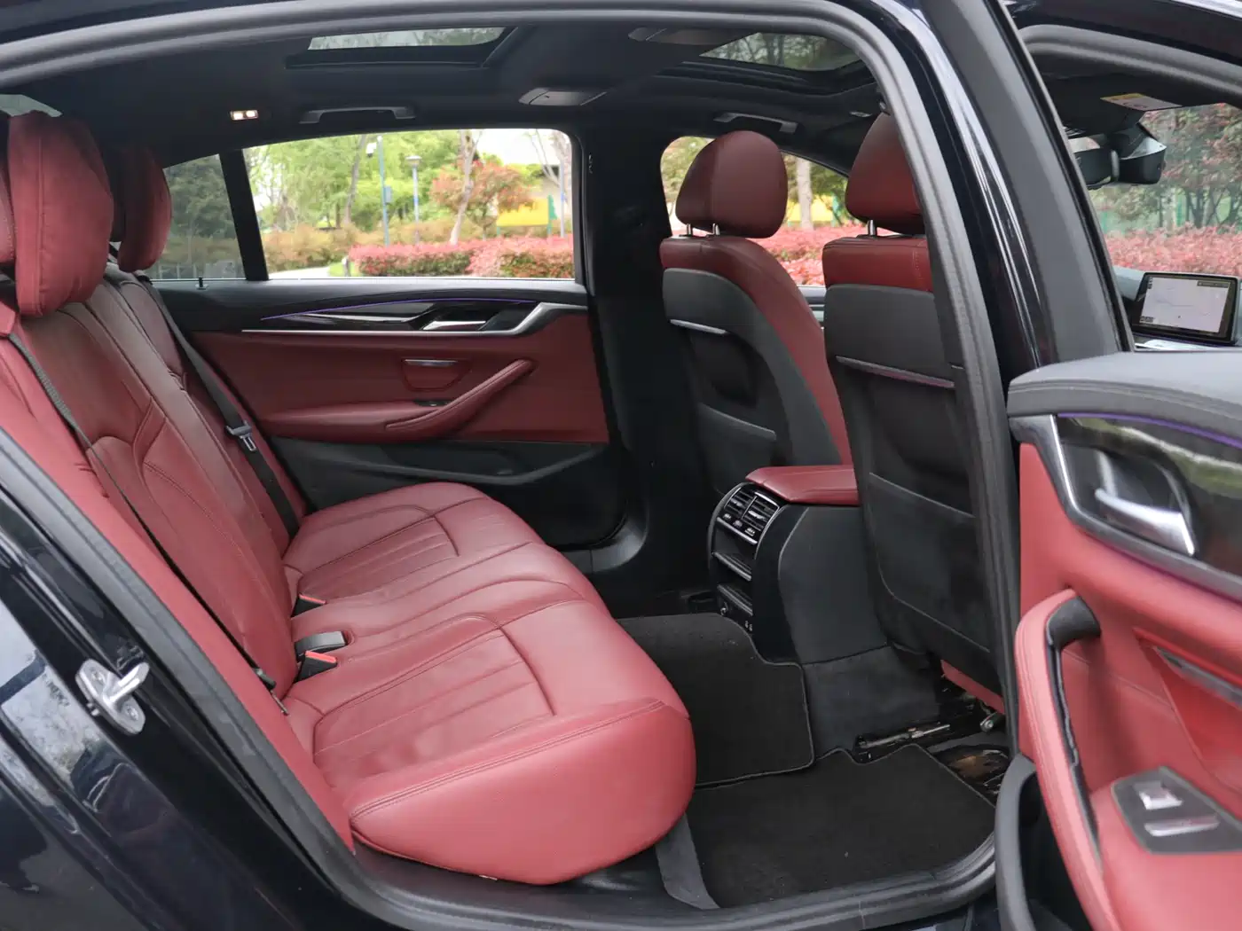 BMW 5 Series 2020 530Li Leading M Sport Package фото 16