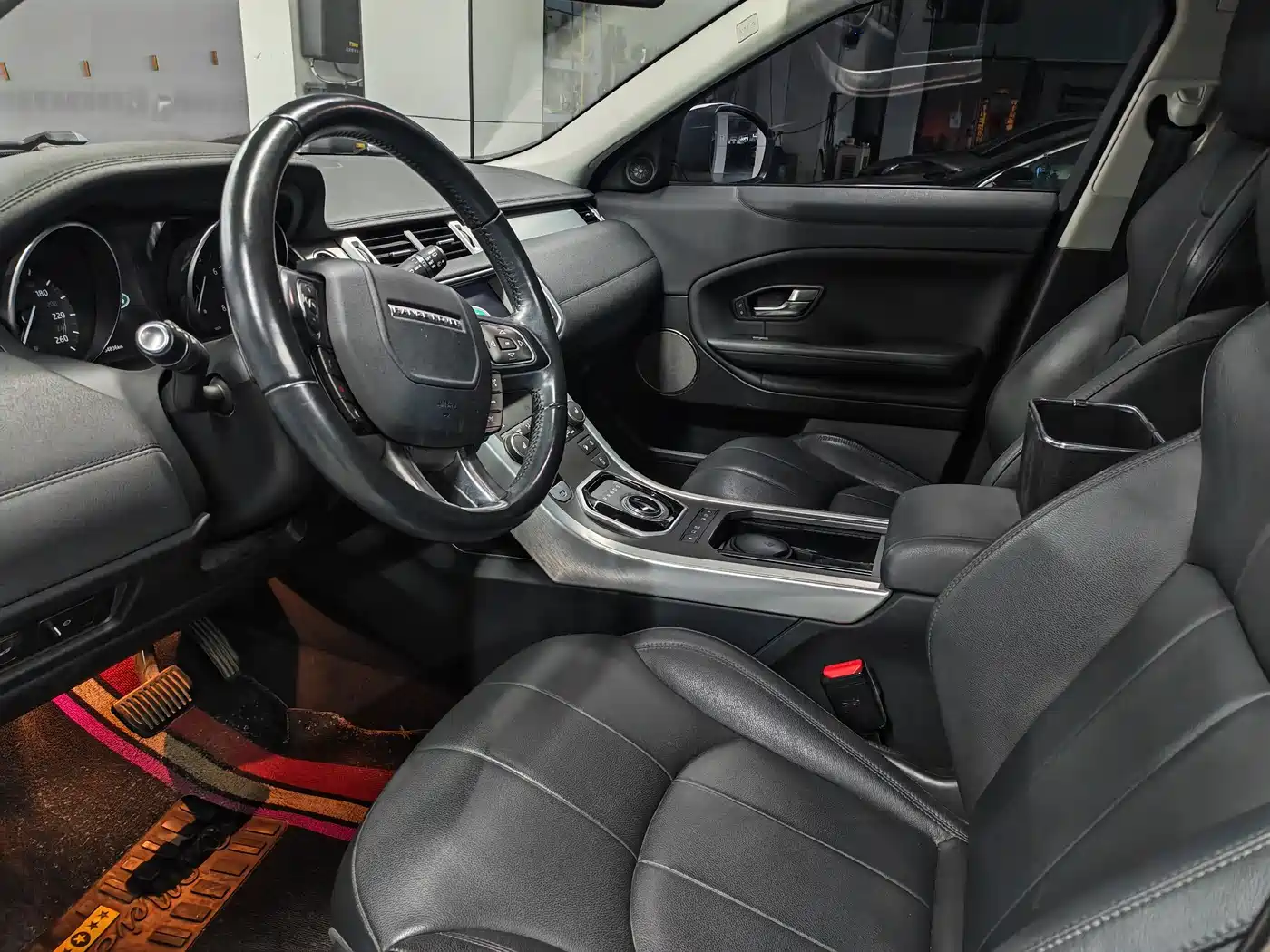 Land Rover Range Rover Evoque 2018 240PS PURE Trend фото 6