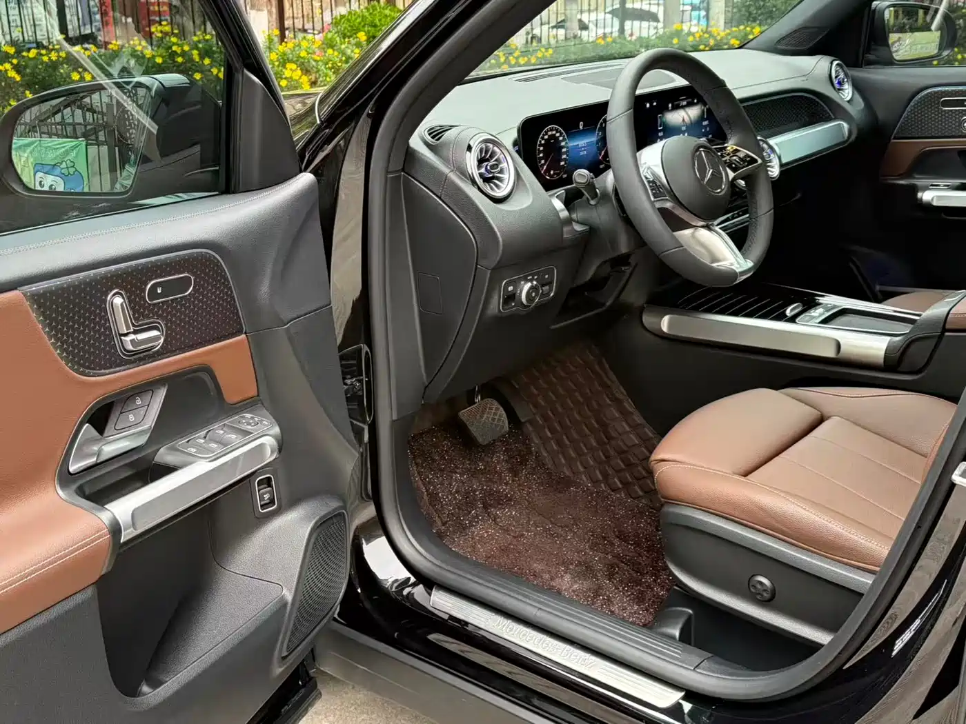 Mercedes-Benz GLB 2025 Model GLB 220 Fashion Style фото 30